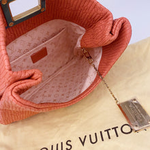 Load image into Gallery viewer, Louis Vuitton Clutch
