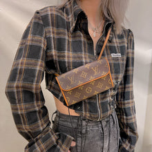 Load image into Gallery viewer, Louis Vuitton monogram waist bag
