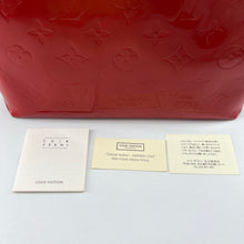 Load image into Gallery viewer, Louis Vuitton 2002 Vernis Reade PM handbag
