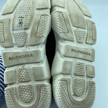 Load image into Gallery viewer, Balenciaga Black &amp; White Speed Sneakers
