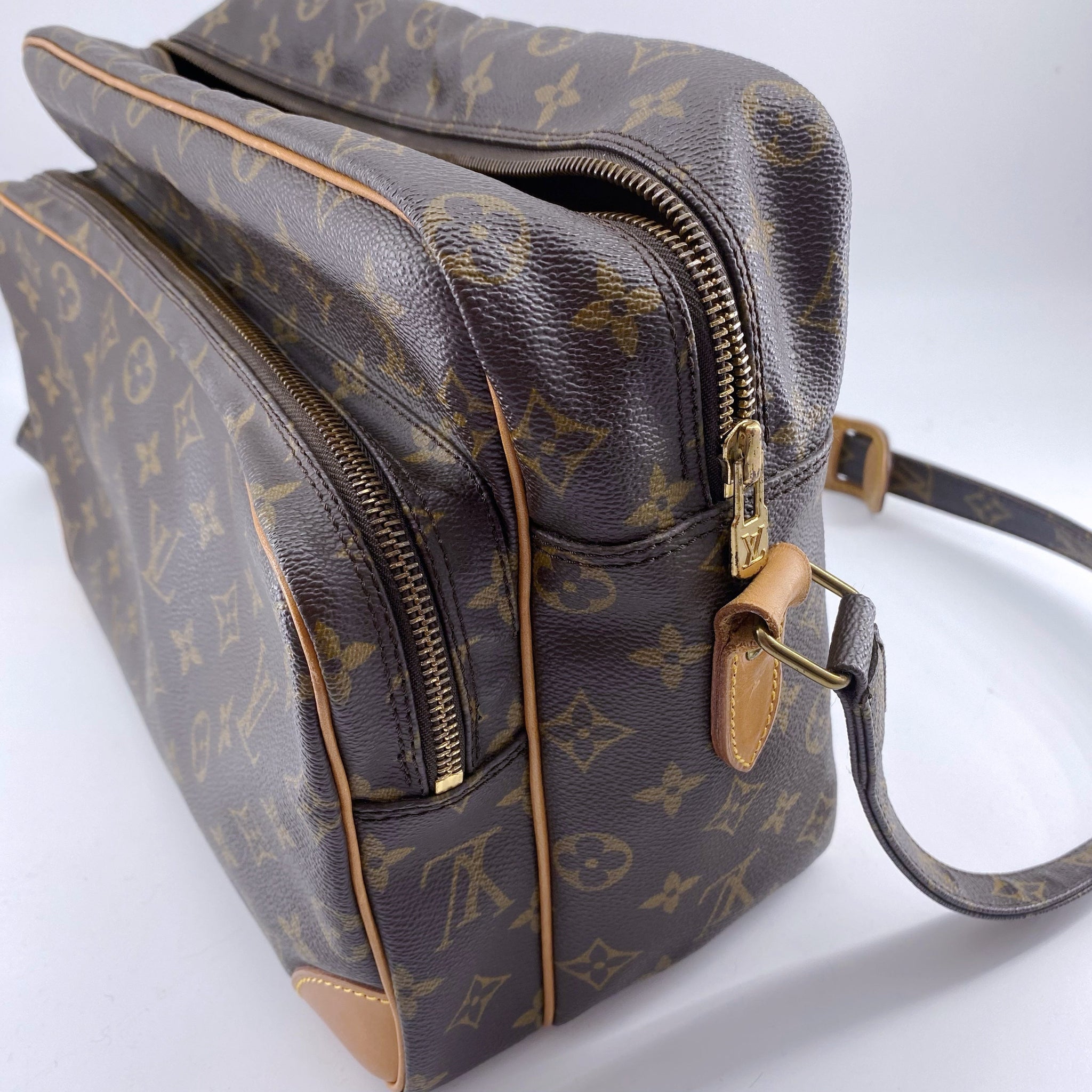 Nile leather crossbody bag Louis Vuitton Brown in Leather - 38023375