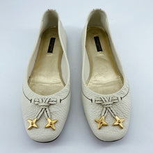 Load image into Gallery viewer, Louis Vuitton Flat Leather Shoes
