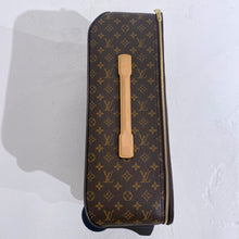 Load image into Gallery viewer, Louis Vuitton pegase 55 carry on
