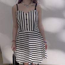 Load image into Gallery viewer, Alice+Olivia strip dress
