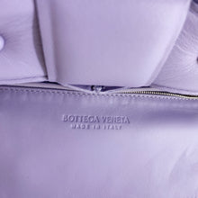 Load image into Gallery viewer, BOTTEGA VENETA Chain Cassette bag
