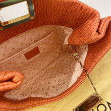 Load image into Gallery viewer, Louis Vuitton Clutch

