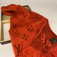 Load image into Gallery viewer, Louis Vuitton Red Yarn Scarf
