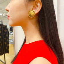 Load image into Gallery viewer, Chanel Vintage single earring
