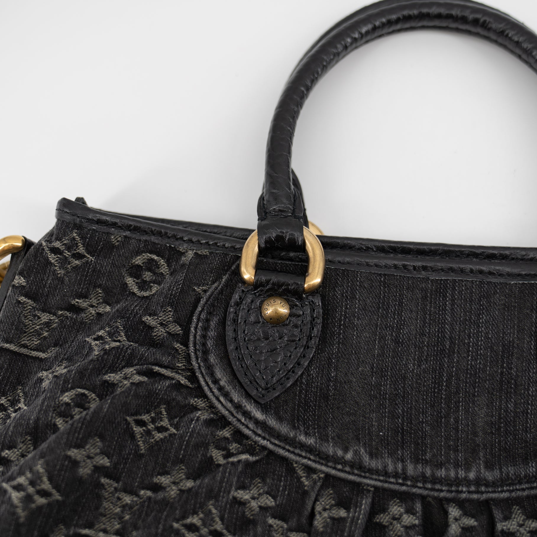 Louis Vuitton denim Neo Cabby noir MM bag