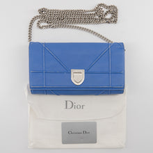 Load image into Gallery viewer, Christian Dior Diorama wallet on chain
