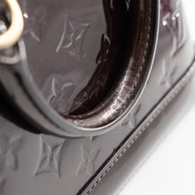 Load image into Gallery viewer, Louis Vuitton Amarante Monogram Vernis Alma PM Bag
