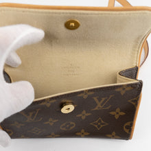 Load image into Gallery viewer, Louis Vuitton monogram waist bag
