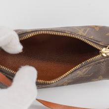 Load image into Gallery viewer, Louis Vuitton Papillon Attached Pouch
