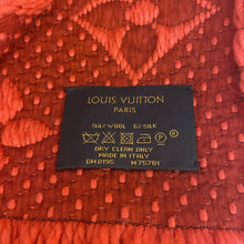 Load image into Gallery viewer, Louis Vuitton Red Yarn Scarf

