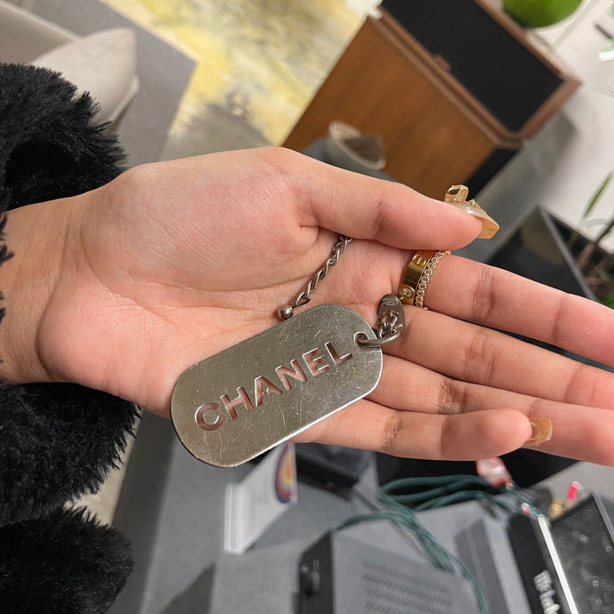 Chanel silver key chain plaque TWS