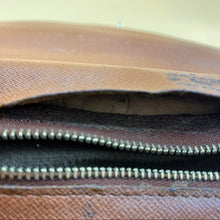 Load image into Gallery viewer, LOUIS VUITTON Monceau Vintage handbag TWS
