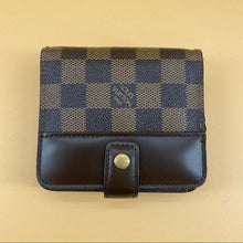 Load image into Gallery viewer, LOUIS VUITTON damier wallet

