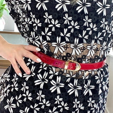 Load image into Gallery viewer, LOUIS VUITTON red belt
