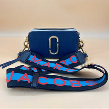 Load image into Gallery viewer, MARC JACOBS snapshot leather crossbody bag
