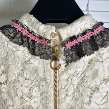 Load image into Gallery viewer, Gucci Cluny Lace Dress With Embroidery in White
