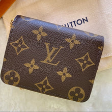 Load image into Gallery viewer, LOUIS VUITTON Japanese edition zippy coin purse
