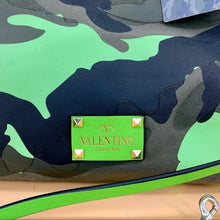 Load image into Gallery viewer, VALENTINO Camouflage tote TSW
