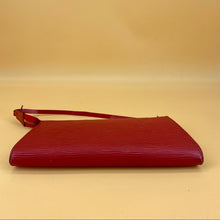 Load image into Gallery viewer, LOUIS VUITTON Red EPI pochette accessories shoulder bag TWS
