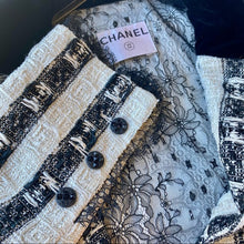 Load image into Gallery viewer, CHANEL black and white lace Blazer
