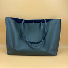 Load image into Gallery viewer, TORY BURCH Green leather tote
