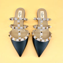 Load image into Gallery viewer, VALENTINO flat mules

