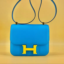 Load image into Gallery viewer, HERMES Frida Blue Constance24
