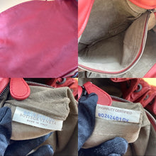 Load image into Gallery viewer, BOTTEGA VENETA Red Kappa leather Shoulder bag
