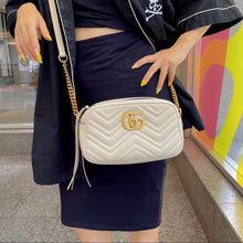 Load image into Gallery viewer, GUCCI GG Marmont small shoulder bag
