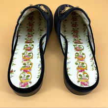 Load image into Gallery viewer, GUCCI velvet crystal loafer
