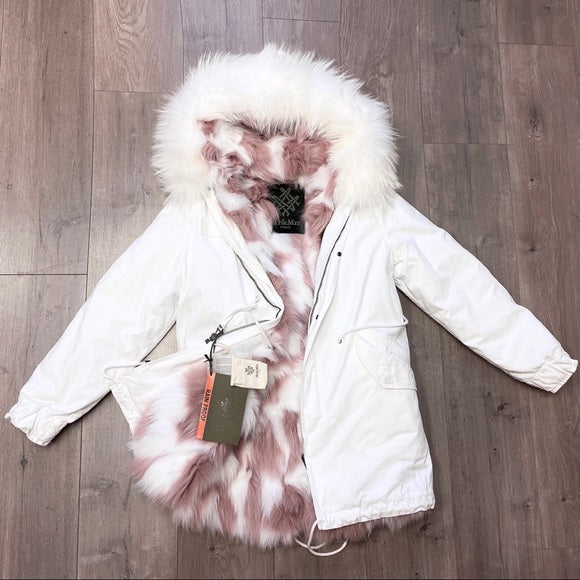 Mrs furs lit parka