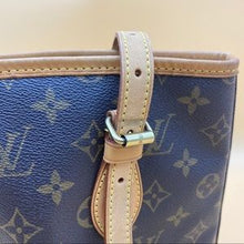 Load image into Gallery viewer, LOUIS VUITTON Petit Bucket Bag
