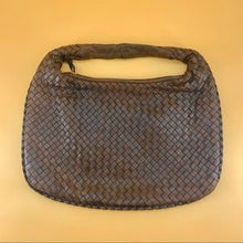 Load image into Gallery viewer, BOTTEGA VENETA vintage Veneta leather bag
