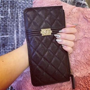 CHANEL leather wallet